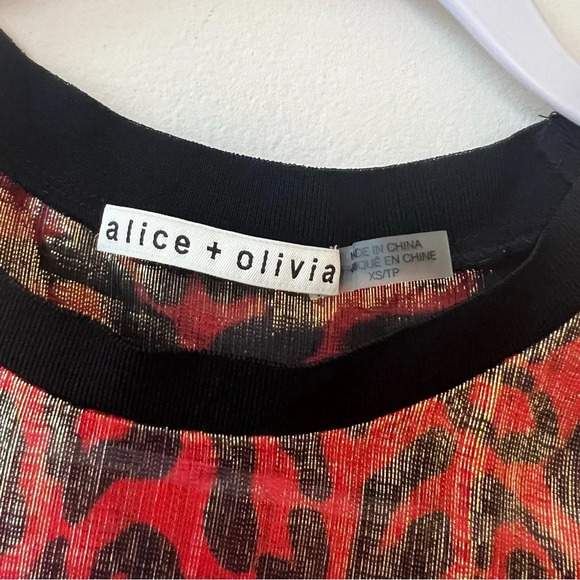 alice + olivia Red Leopard Print Shimmer Silk Blend Tee - Picture 6 of 6